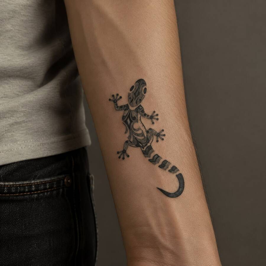 1pc Waterproof Anti-Rub PVC Realistic Tattoo Sticker, Small Gecko Design, Suitable For Women And Men, For Beach, Pool, Party And Daily Use - Grey - View 1
