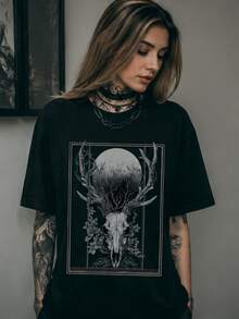 Gothic Deer Skull Graphic T-Shirt, Dark Academia Cottagecore Forestcore Style, Round Neck Slightly Stretch Tee, Ideal Gift For Summer & Autumn - Black - View 2