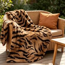 1PC Vintage Tiger Print Plush Blanket, Wild Style Sofa Throw, Living Room Bedroom Soft Decor Leisure Decorative Blanket - Multicolor - View 9