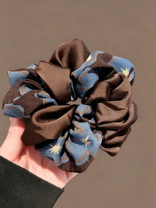 1pc Women's French Vintage Autumn/Winter Patchwork Satin Scrunchie, Brown Tone Shiny Blue & Brown Floral Pattern Large Hair Tie For Bun And Low Ponytail - Multicolor - View 9