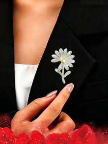 1pc French Classic Daisy Brooch, Suitable For Gift-Giving In All Seasons - Silver - View 3