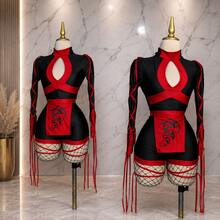 Conjunto de cosplay sexy de mujer en PU con cuello de contraste y detalles de cordón, top corto ajustado de manga larga y shorts, perfecto para disfraz de Año Nuevo - Rojo - Ver 3