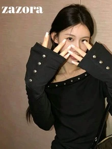 鉚釘不對稱肩鬆款長袖針織T恤底層上衣 初秋 - 黑色 - 查看 3