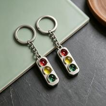 2pcs Minimalist Niche Traffic Light Keychain, Red Yellow Green Three-Color Enamel Exquisite Metal Pendant, Suitable For Car Keys, Bags, Luggage Decoration, Personalized Gift For Best Friends, Car Enthusiasts - Multicolor - View 1