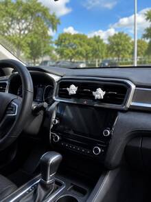 1pc Cute White Angel Car Air Vent Clip, Cute Angel Wings Car Interior Accessory, Exquisite Car Decoration Gift, Perfect For Women And Girls - A - View 2