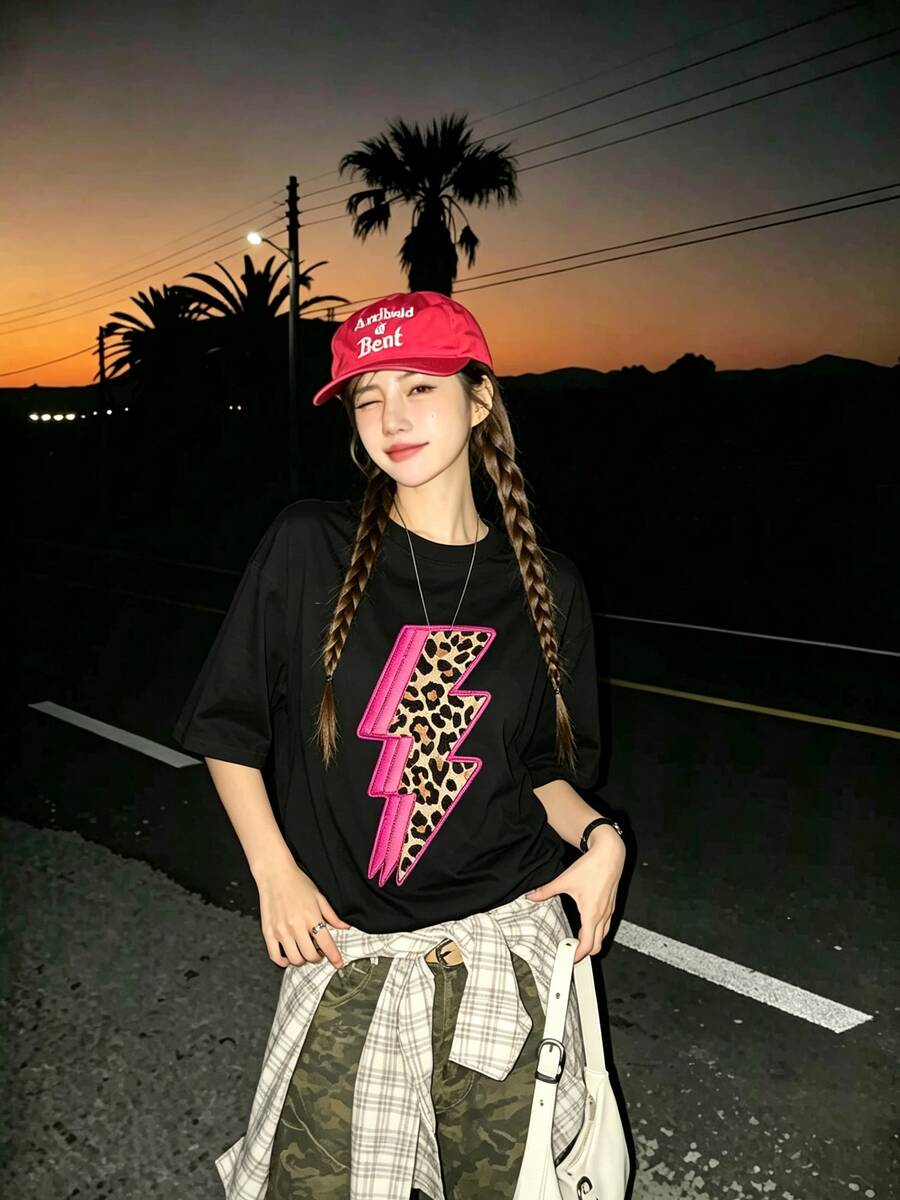 Unisex Pink Leopard Lightning Bolt T-Shirt, Short-Sleeve Cotton Tee, Y2K Streetwear Style, Relaxed Fit, Summer Top For Coast - Black - View 1