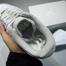 Nike نايك إير فورس 1 منخفضة الرأس بيضاء – أحذية رياضية أنيقة للرجال والنساء - أبيض - مشاهدة 5