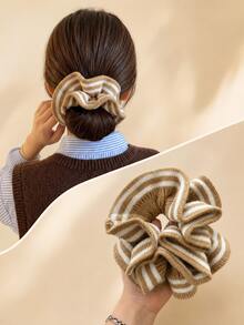 1PC Double-Layer Knitted Striped Scrunchie For Women, Ruffled Yarn Hair Tie, Oversized Ponytail & Bun Hair Ring Hair Accessory - Multicolor - View 4
