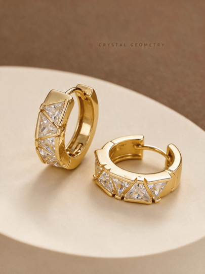 CHICAT 1 Pair Gold Tone Triangle Cut Cubic Zirconia Women's Hoop Earrings, Geometric Crystal Small Thick Hoop Earrings, Elegant Party Jewelry Gift