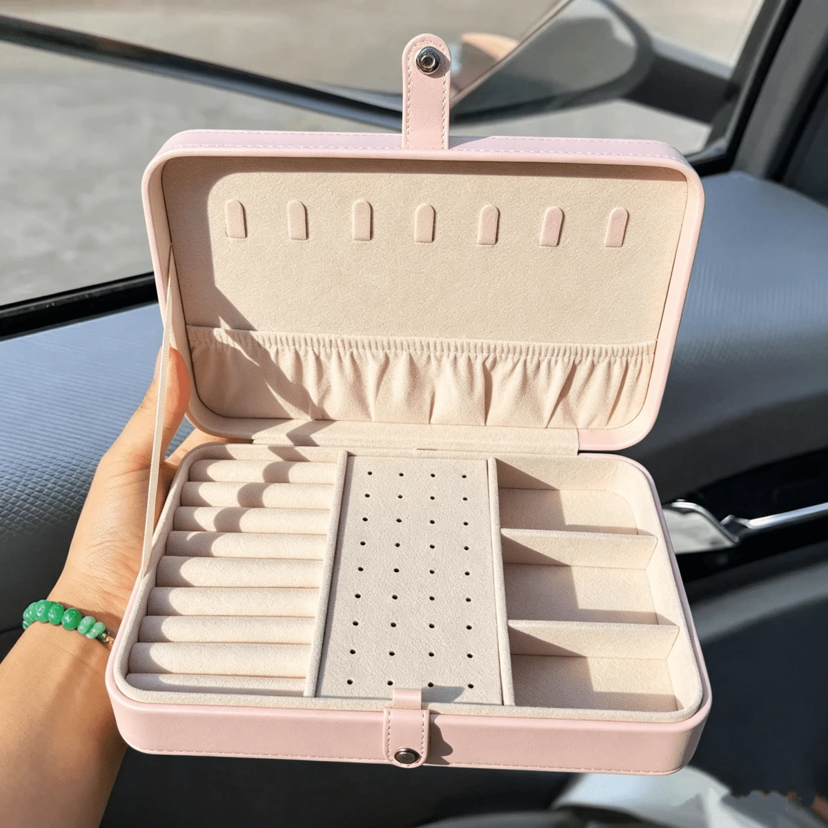1pc Large Capacity Jewelry Storage Box, Pink PU Leather Portable Jewelry Box With Removable Dividers And Necklace Hooks, Multi-Functional Storage For Earrings, Rings, Necklaces And Bracelets, Compact And Lightweight, Suitable For Daily And Travel Use
