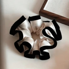 Autumn/Winter Velvet Pleated Ruffle Scrunchie For Women, Daily Wear, Patchwork Vintage Polyester Fiber Hair Tie, All Seasons - Champagne - View 3