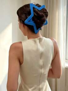 1pc Oversized Hollow Star Hair Clip, Giant Five-Pointed Star Hair Clip, Y2K Style Back Of Head Hair Clip, Unique Exaggerated Hair Accessory - Blue - View 3