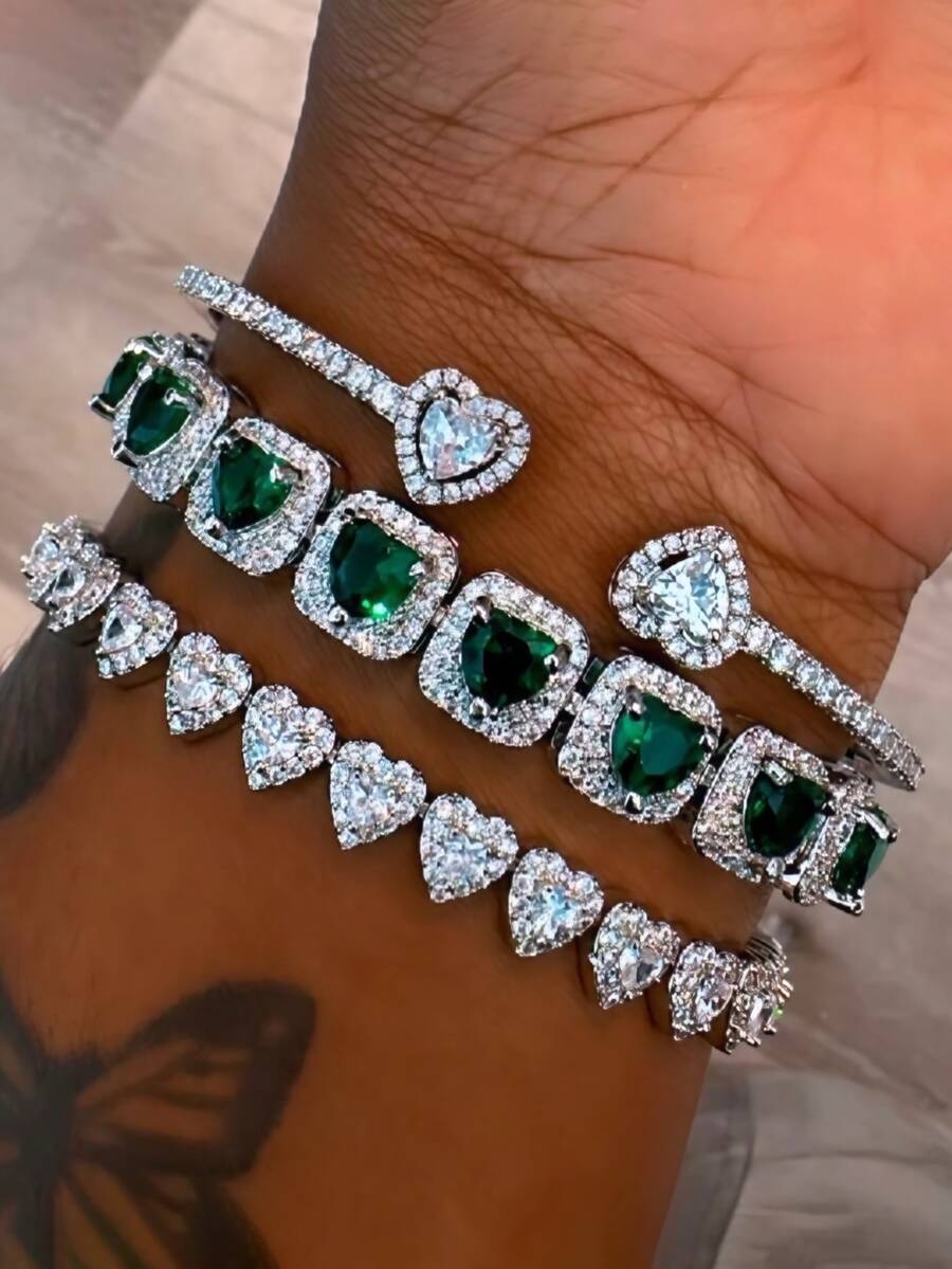 1pc Women's Luxury Heart-Shaped Zirconia Bracelet, Adjustable Elegant Lightweight Jewelry, Suitable For Banquet, Party, Date, Vacation, Gift For Her