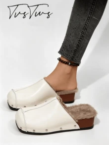 Women's Closed-Toe Thermal Lined Slippers With Fur Lining And Rivet Wedge Heel, Retro Warm Slip-On Sandals For Outdoor Wear, Versatile For Autumn/Winter Daily Campus And Street Style, Matches Pants - Off White - View 1