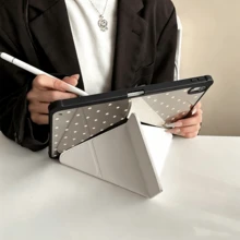 Ins Vintage Burgundy Polka Dot Tablet Protective Case, Mirror Back Panel With Pen Slot, Tri-Fold Stand Shell, Compatible With Apple Pro 2025 New Model, Cute 10th/7/8/9/10th Generation, Fashion Air 7/6/8/Pro 12.9, Anti-Bend, Anti-Drop, Durable, 11th Generation (A16), Pro 13/Mini 7/6 And Other Models, 11-Inch Tablet Protective Cover For Women And Men, Suitable For Work, Travel And Daily Use - Red - View 4