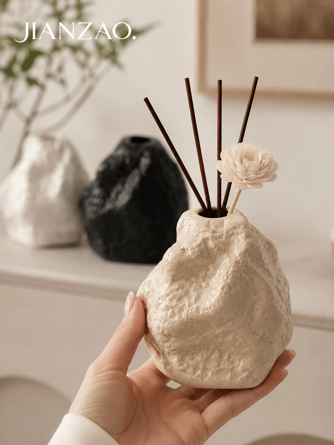 1pc Beige Spotted/White/Black Rock Texture Aromatherapy Diffuser Bottle, Bedroom Bedside Table Reed Diffuser Stick Holder, Wabi-Sabi Style Cozy Sleep Fragrance Decor - Ins-style Rock Aroma Diffuser Bottle - View 1