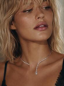 outingfit 1pc New Rotating Collar Necklace, Minimalist High-End Rhinestone Choker Collarbone Chain Accessory - Silver - View 2
