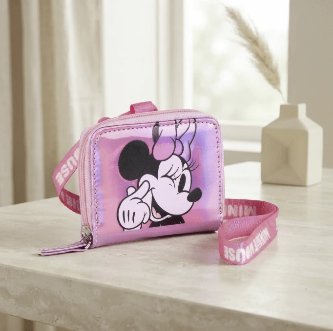 CERDÁ LIFE'S LITTLE MOMENTS Iridescent Minnie Coin Purse, Compact Minnie Mouse Design Wallet, Children's Accessory For Girls, Ideal For Daily Use - Hot Pink - View 1