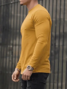 Playera Manga Larga - Marca Impala - Para Hombres - Composición Poliéster 50% Algodón 50% - Cuello Redondo - Estilo Casual Y Urbano - Amarillo Mostaza - Ver 2