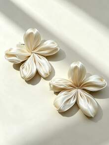 2pcs Sweet Gentle Girl Cherry Blossom Hair Clips, Beach Vacation Style Atmosphere Hair Clips, Bangs Side Clips - Apricot - View 3