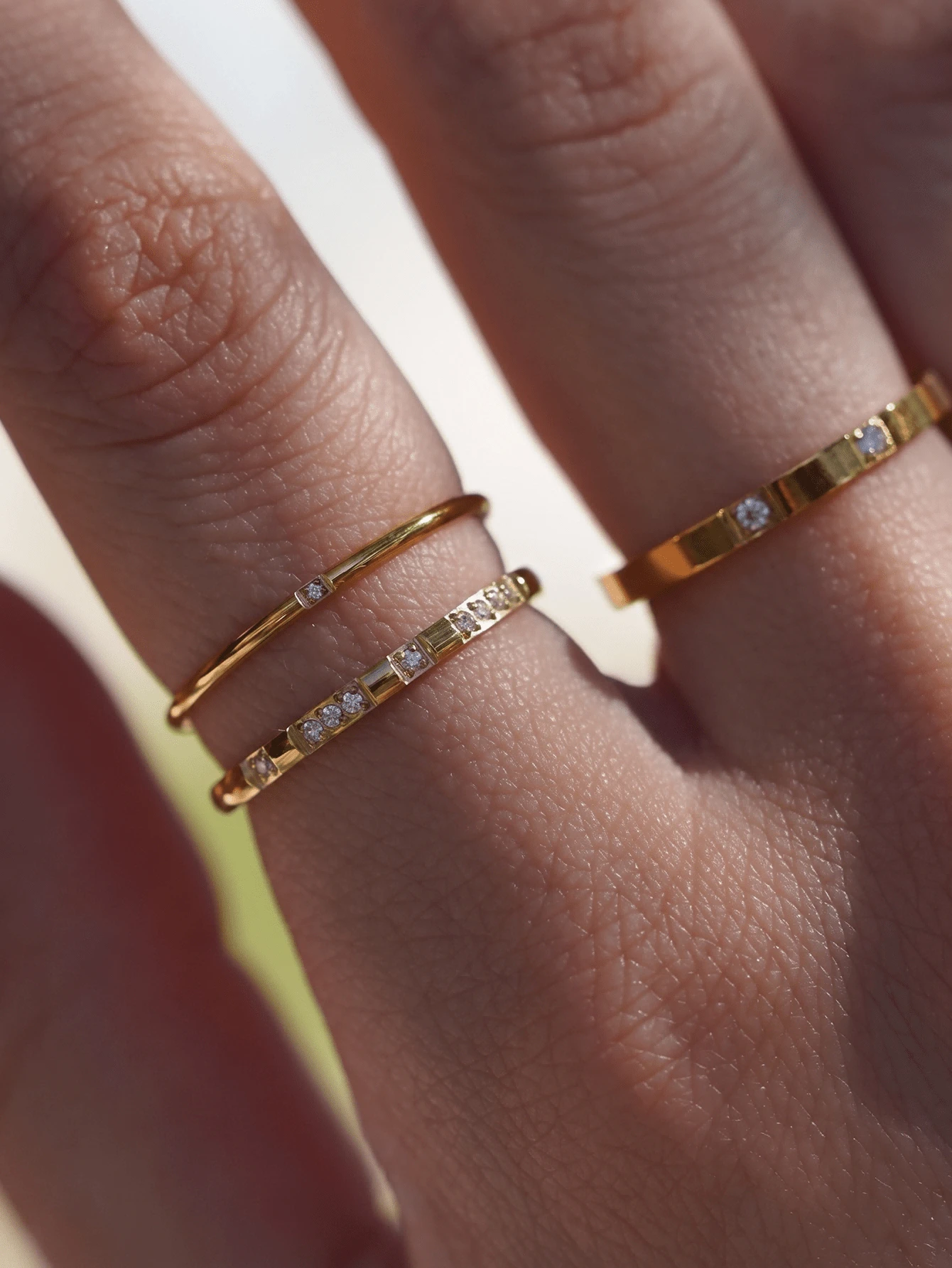 3pcs Elegant Exquisite 18K Gold Plated Stainless Steel Women's Rings, Delicate Rhinestone Studded Thin Stackable Ring Set, Jewelry Gift For Girlfriend/Best Friend, Unisex Accessory, Suitable For Daily Wear, Commuting, Office, Dating, Gathering, Party, Travel, Fashionable And Versatile, Waterproof And Fade-Resistant - Gold - View 1