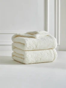 1pc White Double Layer Lambswool Soft Skin-Friendly Comfortable Warm Blanket, Suitable For Bedroom And Guest Room - White - View 1