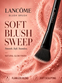 Lancôme Blush Brush, Single Piece, Slanted Soft Bristles For Easy Blending, Comfortable Handle, Creates Natural Blush, Suitable For All Skin Types - Blush Brush - View 6