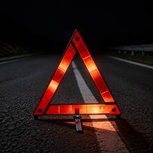1 Red Reflective Warning Triangle With Storage Box, Compact And Portable, Suitable For Road Emergencies, Road Emergency Equipment, Vehicle Emergency Supplies, Travel Safety Accessories, Essential Car Supplies, Car Safety Tools - Warning Sign - View 1