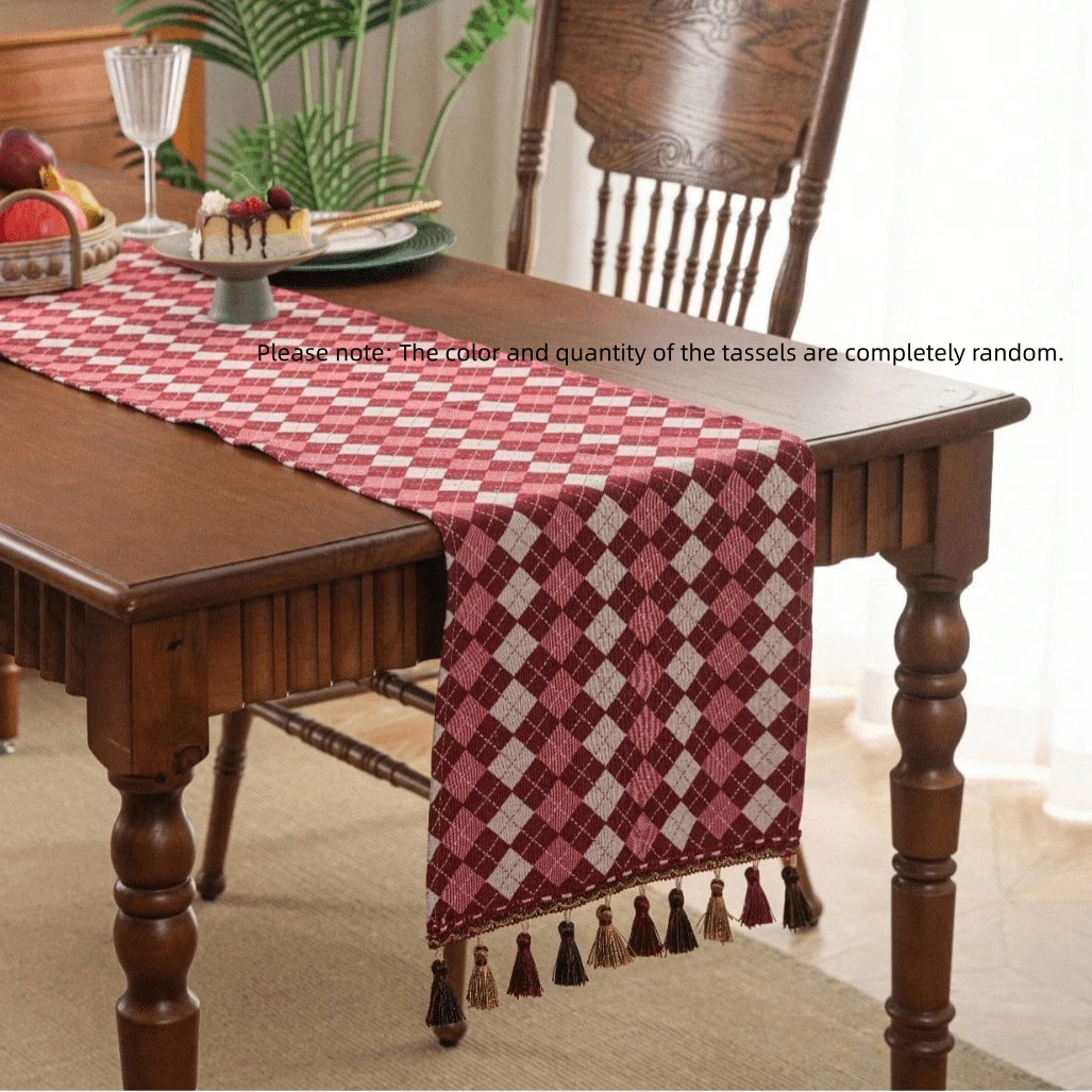 Luxury High-End American Style Table Runner Decor Tablecloth, Pastoral Atmosphere For Living Room, Bedroom, Dining Room, Outdoor, Holiday, Birthday Party - Red - View 1