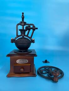 Vintage Ferris Wheel Manual Coffee Grinder, Solid Wood Base, Cast Iron Retro Hand Crank Coffee Bean Grinder, Classic Nostalgic Design, Home Coffee Bar Countertop Decor, Precise Conical Grinding, Suitable For Pour-Over Coffee Home Accessory - Multiple Styles and Colors - View 11