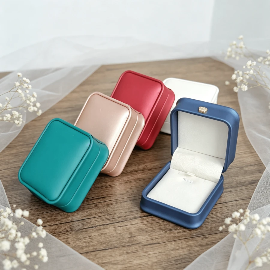 4pcs Vintage Crown PU Leather Anti-Scratch Jewelry Box Set, Soft Lining Necklace Display Box, Portable Travel Storage Box, Women's Birthday Anniversary Gift - Same Style, Multiple Colors - View 1