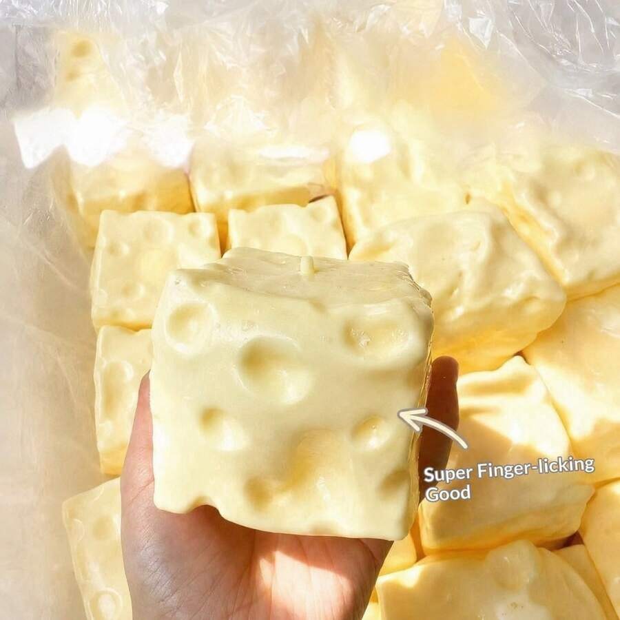 Mainan Remas Keju Raksasa Baru, Mainan Remas Bola Keju Persegi, Bola Lunak Buatan Tangan, Tekstur Roti Realistis, Cangkang TPR dengan Daya Pantul Lambat, Mainan Penghilang Stres, Hadiah Sempurna untuk Ulang Tahun, Natal, Halloween, Paskah