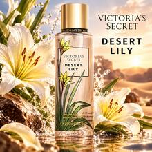Victoria's Secret Desert Lily Bruma Corporal Perfumada para Mujer 250 ml / 8.4 fl oz - Fragancia con lirio del desierto, flores blancas y un fondo amaderado suave - Ideal para citas, fiestas, salidas nocturnas, antros y uso diario, aroma fresco y de larga duración - Floral - Ver 1