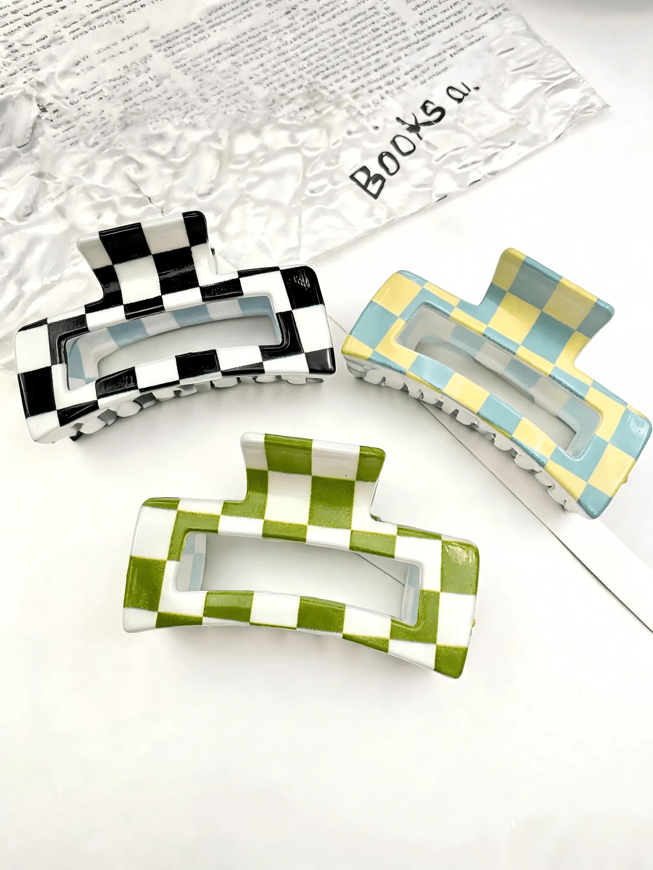 3pcs/Set Cute Plaid Hair Clips, Made Of Acetate Material, Suitable For Daily Commute Hair Fixing, Classic Design, Medium Grip Strength, Valentine's Day Couple Gift, Hair Accessories, Hair Clips, Hair Pins, Autumn/Winter Hair Clips, Bow Hair Clips, Suitable For Holiday Outfits - Multicolor - View 1
