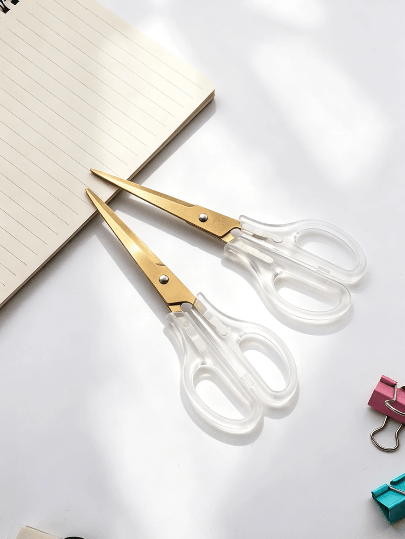 Transparent Handle Gold Blade Scissors, Sharp Stainless Steel Office Craft Scissors, For Paper Cutting, Stationery Supplies - Single Piece - View 1