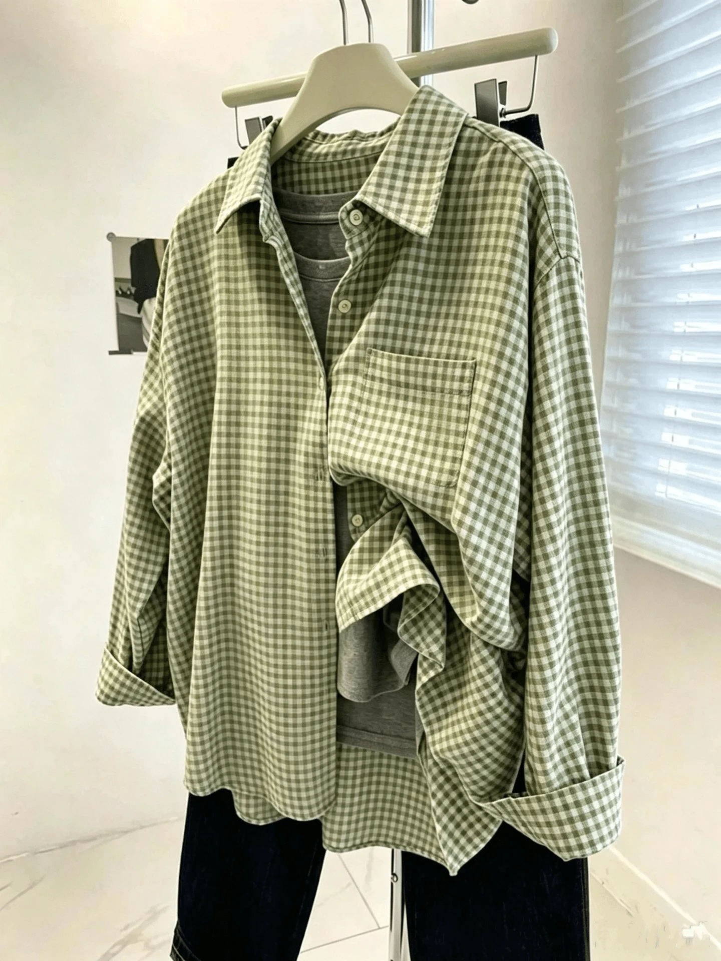 格紋鈕扣口袋長袖女款秋冬刷毛襯衫 - 淺綠色 - 查看 1
