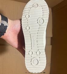 Descente Men Sneakers - White - View 4