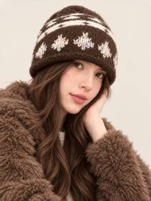 1pc Knitted Beanie Hat, Warm Hat For Autumn/Winter, Outdoor Warm Hat, Street Vintage Rolled Edge Jacquard Knitted Hat, Winter Warm Beanie With Large Head Circumference And Face-Slimming Effect - Multicolor - View 4