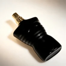 Le Male Le Parfum عطر رجالي EDP 125 مل، نوتات عطرية خشبية متعددة الطبقات، هدية رائعة للعائلة والأصدقاء - خشبي و ترابي - مشاهدة 5