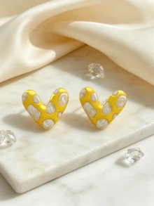 1 par de elegantes pendientes de botón con forma de corazón esmaltado, diseño único con motas blancas, pendientes de lujo ligeros, adecuados para mujeres, vacaciones, fiestas, uso diario - Blanco - Ver 3