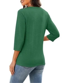 Dam T-shirt i stickat material med V-ringning och lång ärm, regular fit, knäppt framtill, bekväm lätt stretchig textil, lämplig för höst/vinter - Vit+Svart+Grön - Visa 4