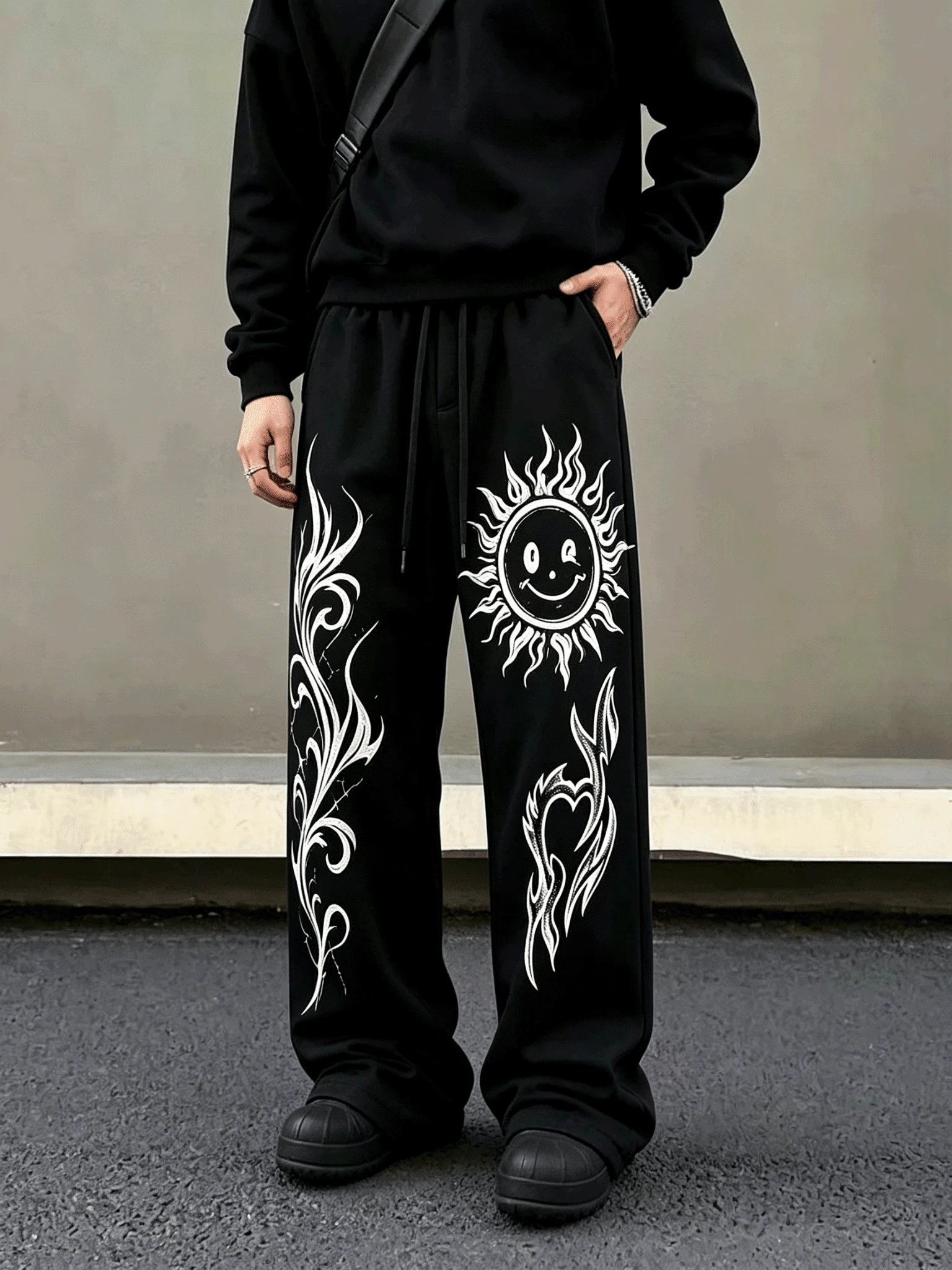 Y2K Dark Subculture Style Sun Winking Smiling Face & Flame Heart Scroll Print Elastic Drawstring Straight Leg Wide Leg Long Pants, Loose Fit Hip-Hop Retro Streetwear Sweatpants - Black - View 1