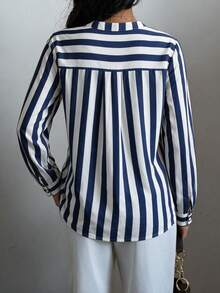 Women's Striped Long Sleeve Notch Collar Woven Shirt, Minimalist Unisex Style - ازرق وابيض - مشاهدة 2