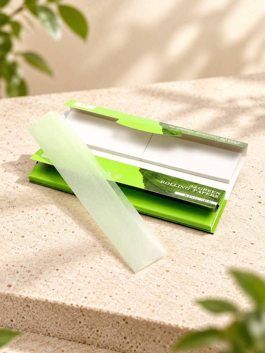 1 Pack 32 Sheets Extra Large Green Rolling Papers With 32 Filter Tips, Ultra Thin Slim Booklet Design, Smooth Burning Smoking Accessories