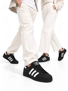 Adidas Sepatu Skate Superstar2 Low-Top Unisex - Hitam dan Putih - View 2