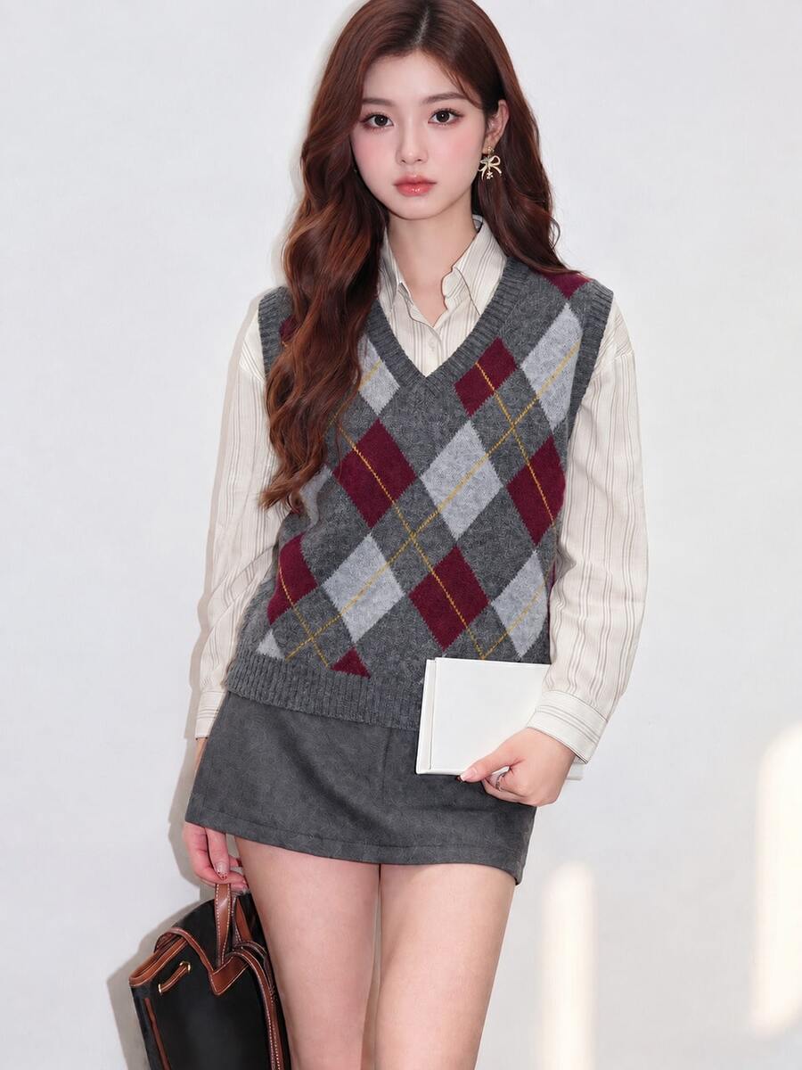 Women's Retro Diamond V-Neck Pullover Knit Sweater Vest Top, Autumn/Winter Fall - Gray Tones - View 1