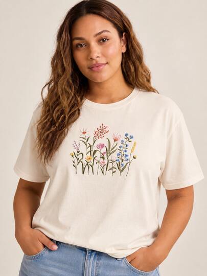 Camiseta feminina plus size com estampa fofa de ursinho de pelúcia, gola redonda e manga curta. Blusa casual de malha comprida. 100% algodao