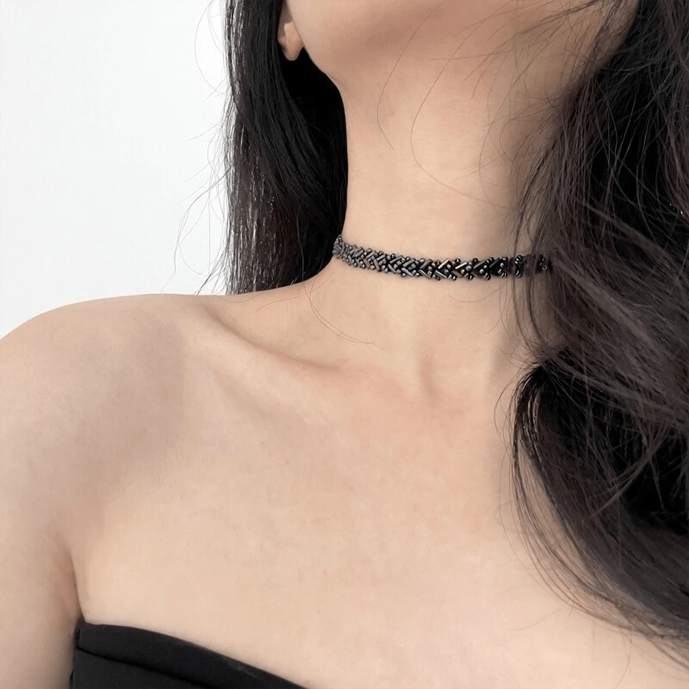 1pc Fashionable Minimalist Versatile Personalized Handmade Beaded Magnetic Choker Iridescent Neck Strap Necklace Women Accessory Decoration Suitable For Daily Wear - Black - View 1