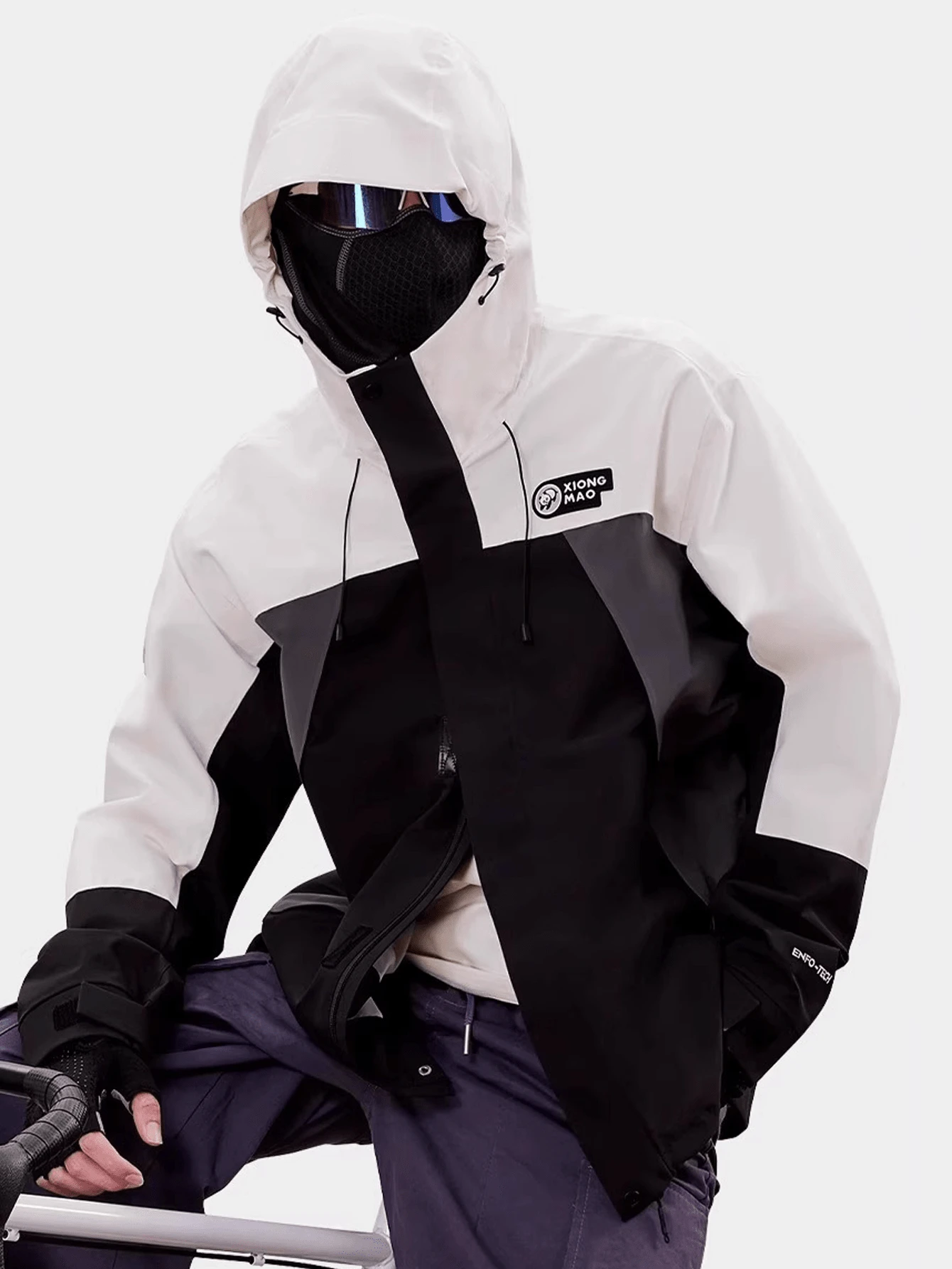CAMEL CROWN Jaket Outdoor Wanita Satu Lapis, Nyaman, Tahan Air dan Ringan untuk Mendaki Gunung - Hitam Phantom/Putih Hangat/Abu-abu Gelap - View 1