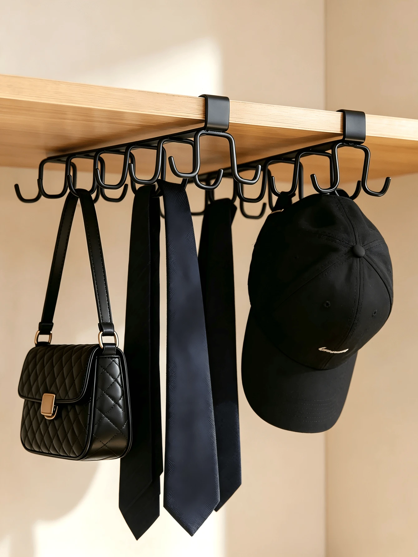 1pc Hat And Bag Storage Rack, Belt Storage Rack, Wardrobe Accessory Organizer Multi-Purpose, With 6 Hat Hooks, No-Drill Wall Mounted Closet Hanging Rack, Space Saving Coat Scarf Tie Holder, Entryway Bedroom Dorm Door Cabinet Organizer
